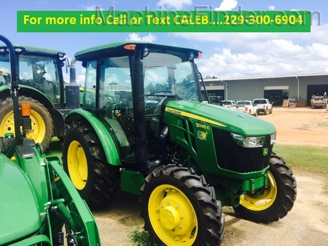 2018 John Deere 5065E Image 3