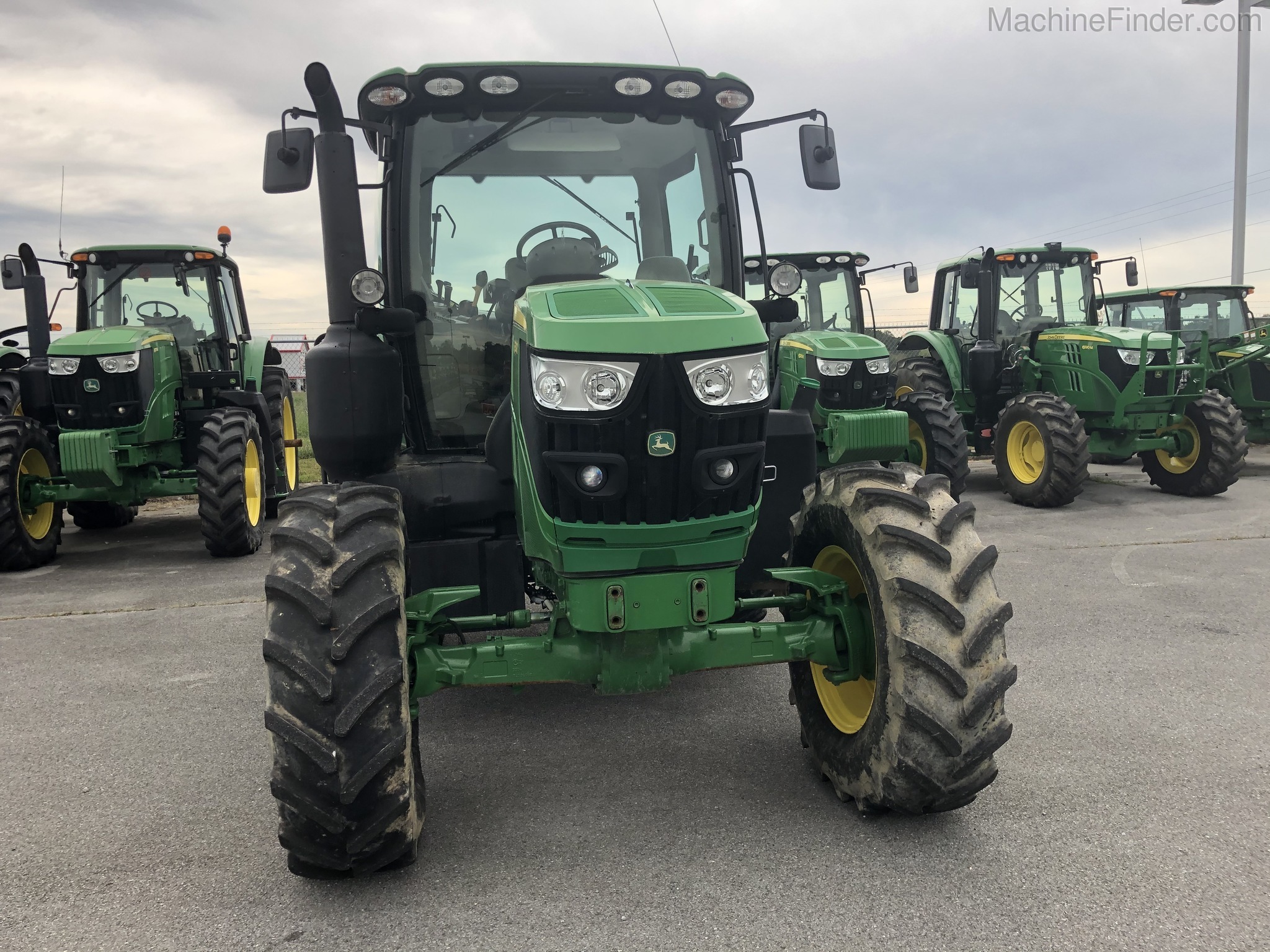 2016 John Deere 6130R Image 5
