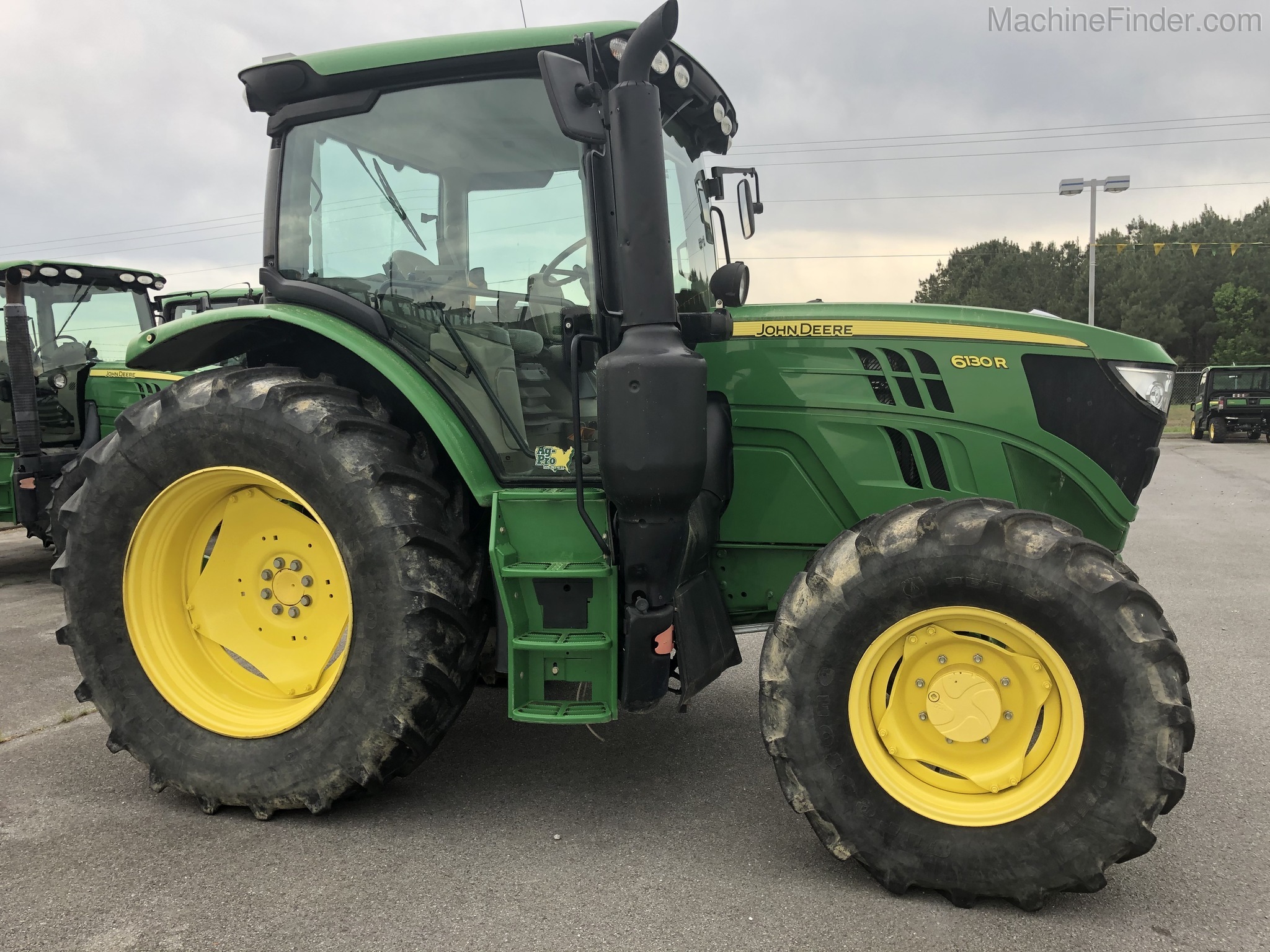 2016 John Deere 6130R Image 1