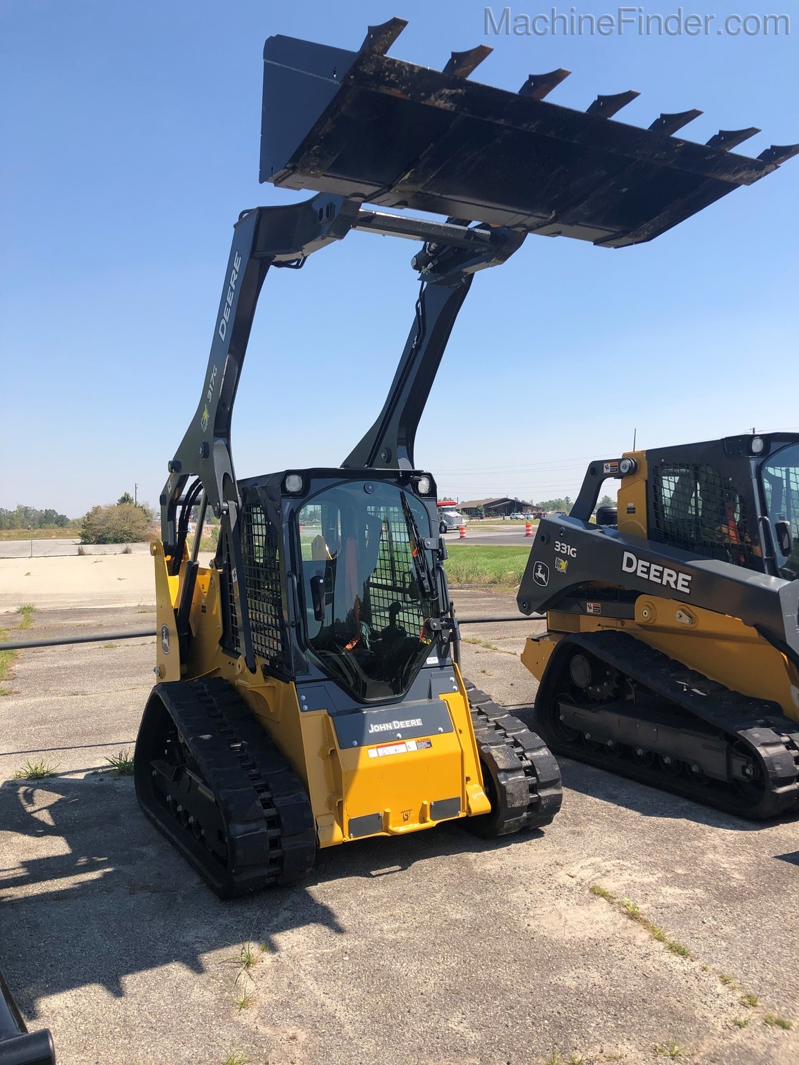 2020 John Deere 317G CAB Image 9