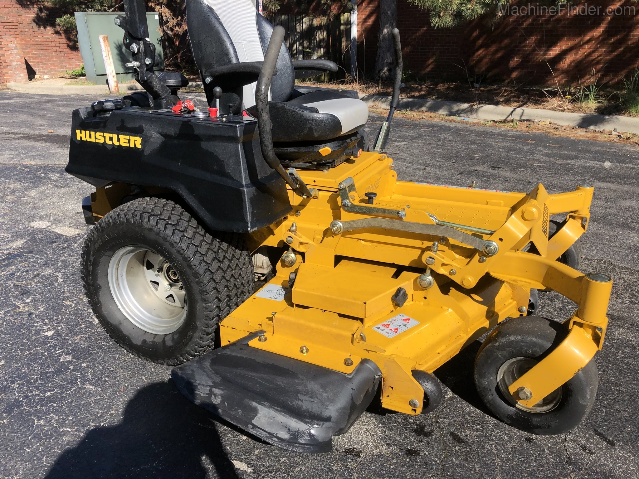 2019 Hustler X-ONE Image 2