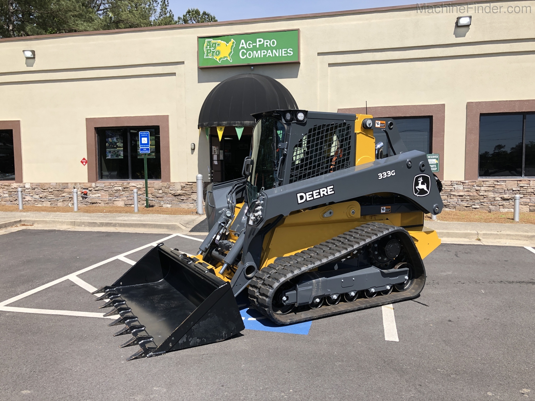 2020 John Deere 333G Image 1