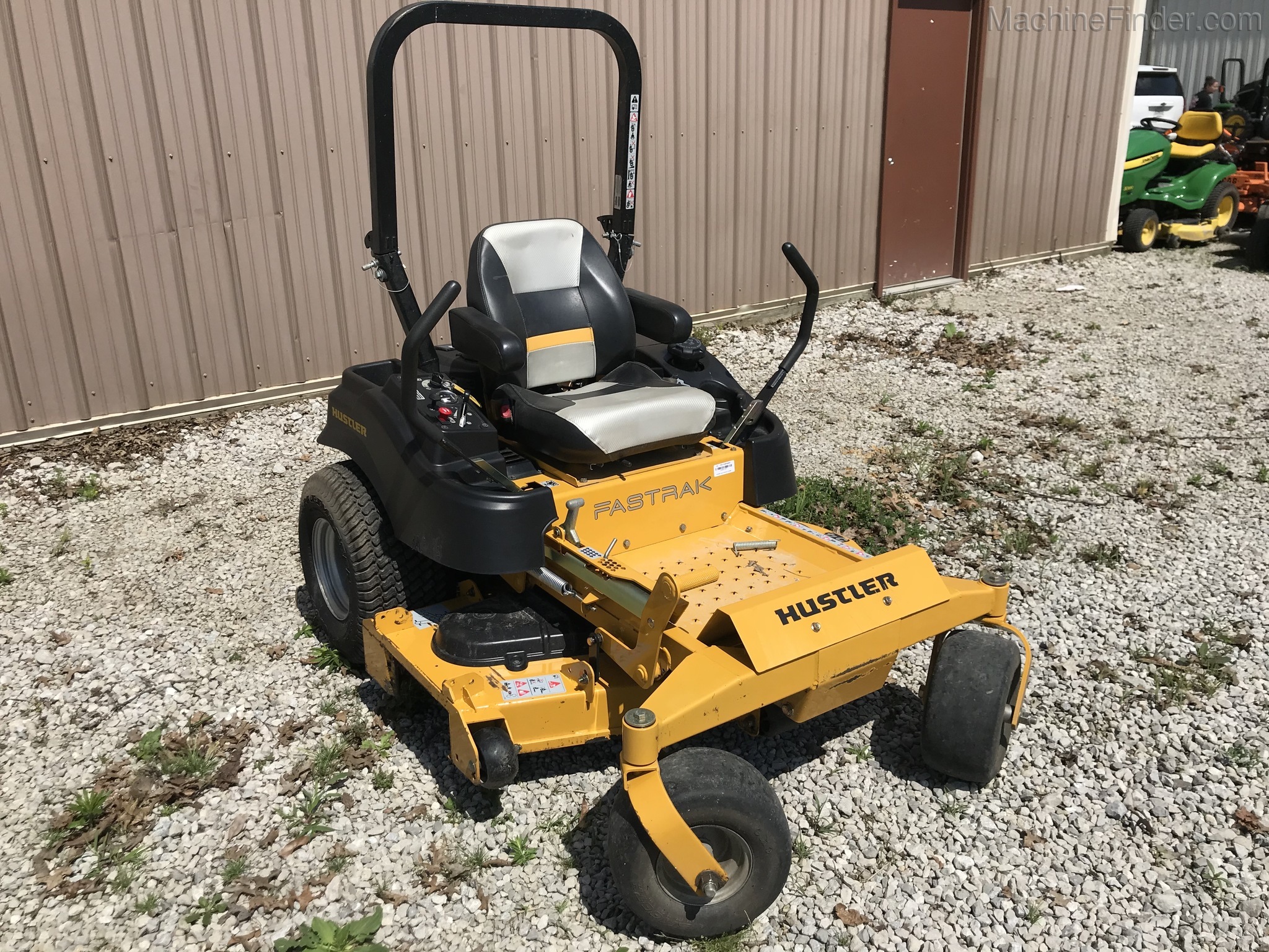 2017 Hustler FASTRAK Image 2