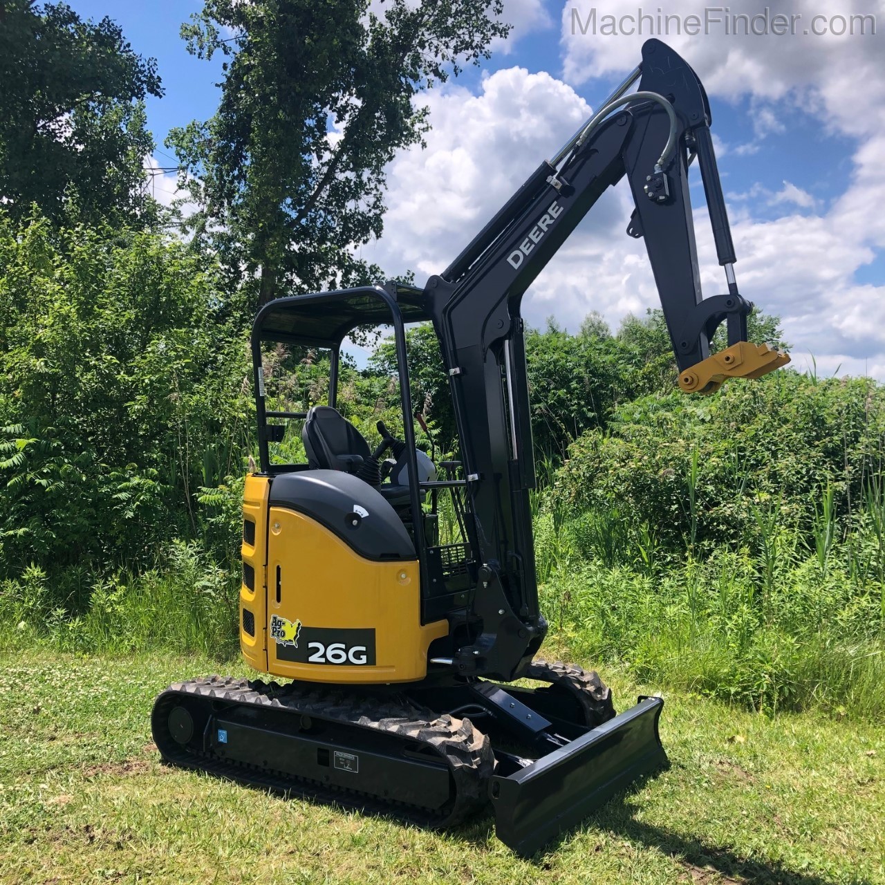 2020 John Deere 26G Image 1