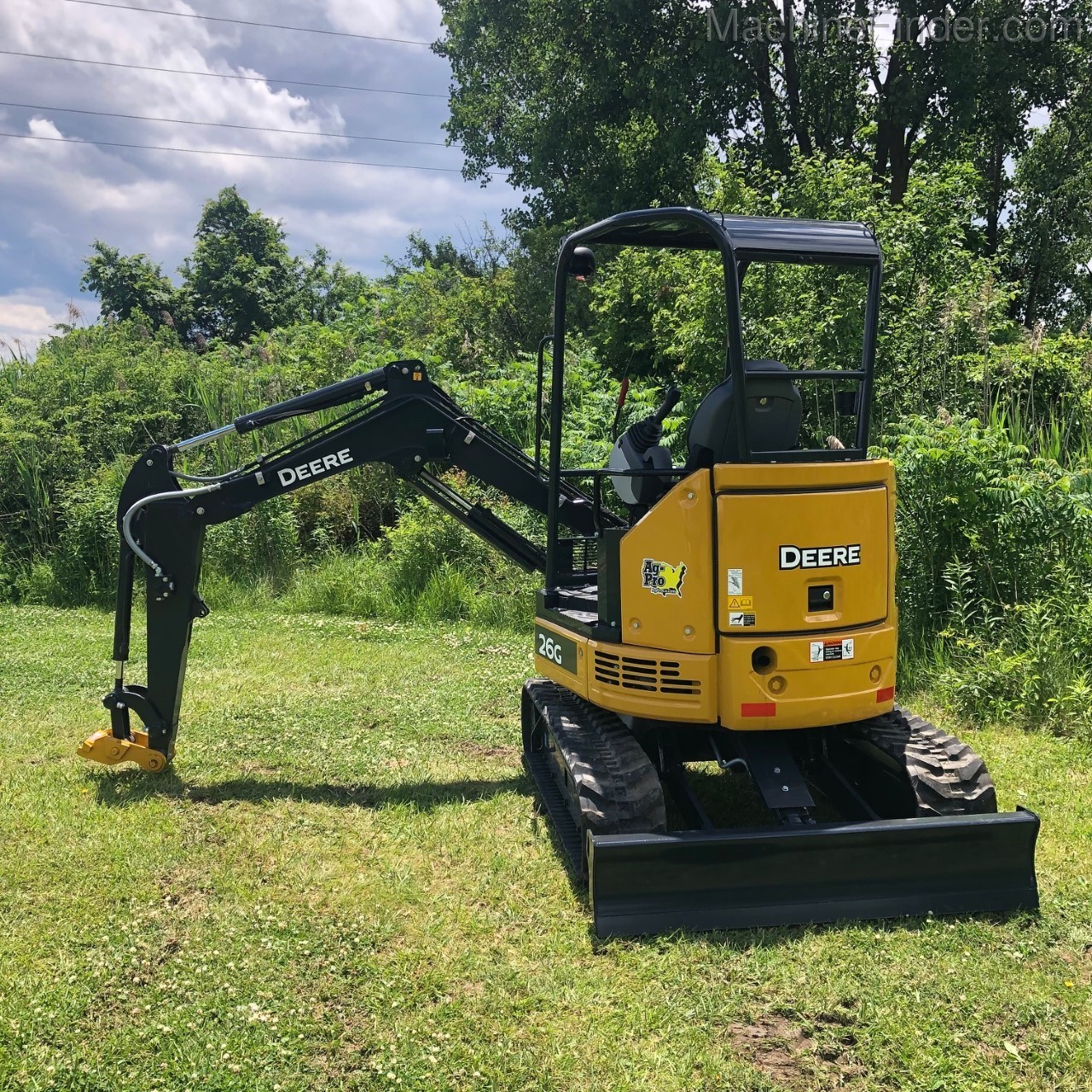 2020 John Deere 26G Image 7