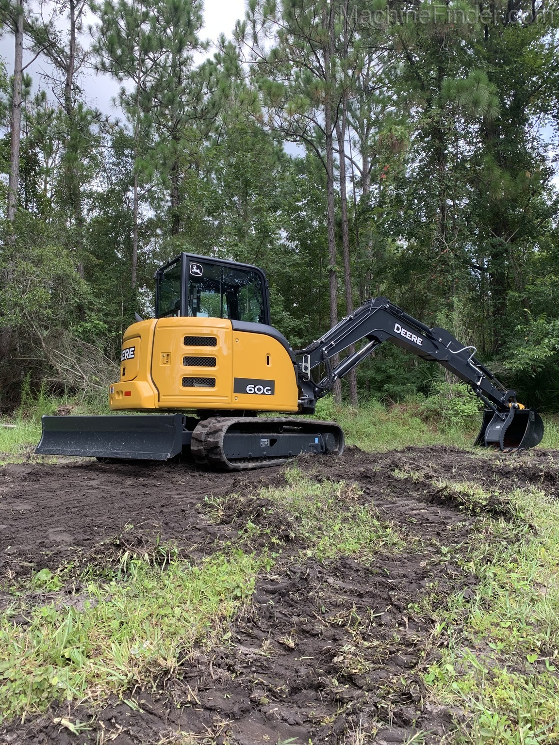 2020 John Deere 60G Image 8
