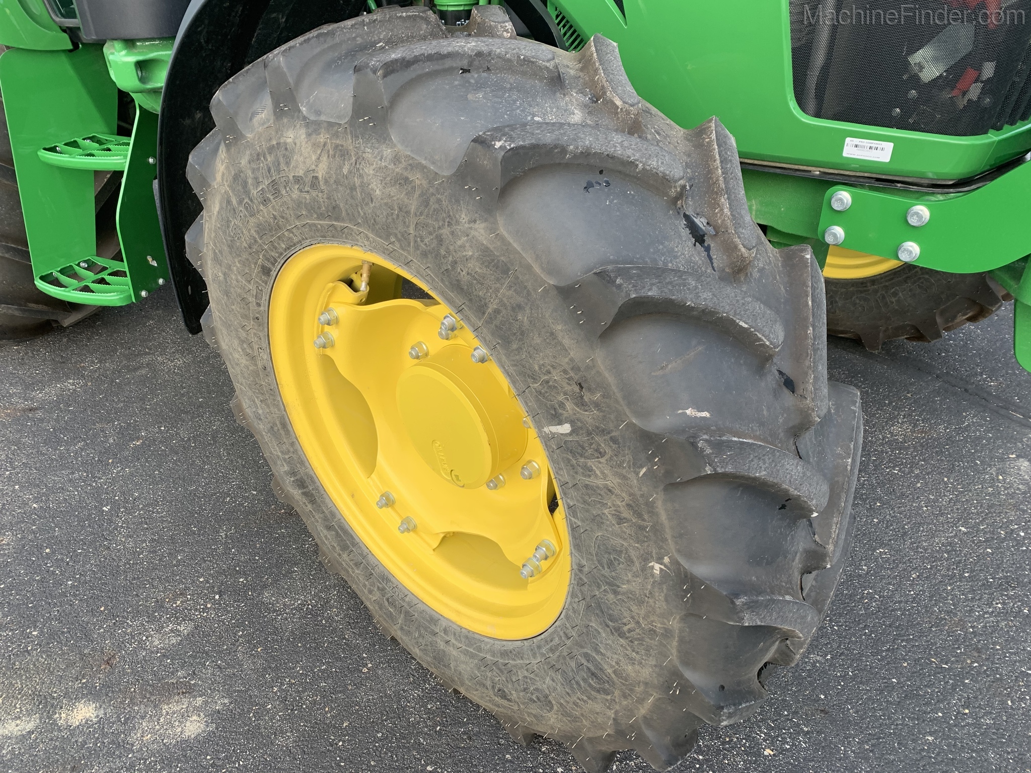 2019 John Deere 5090M Image 10