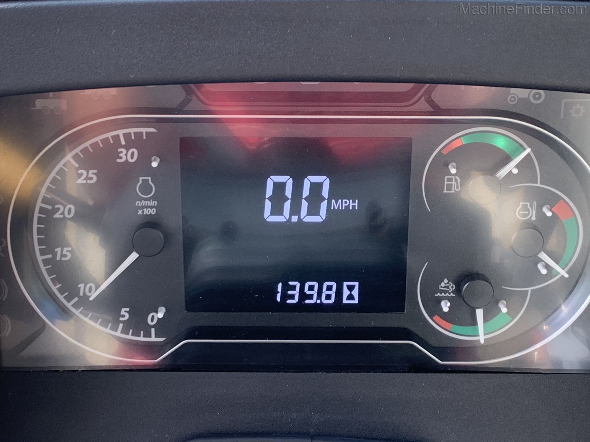 2019 John Deere 5090M Image 4