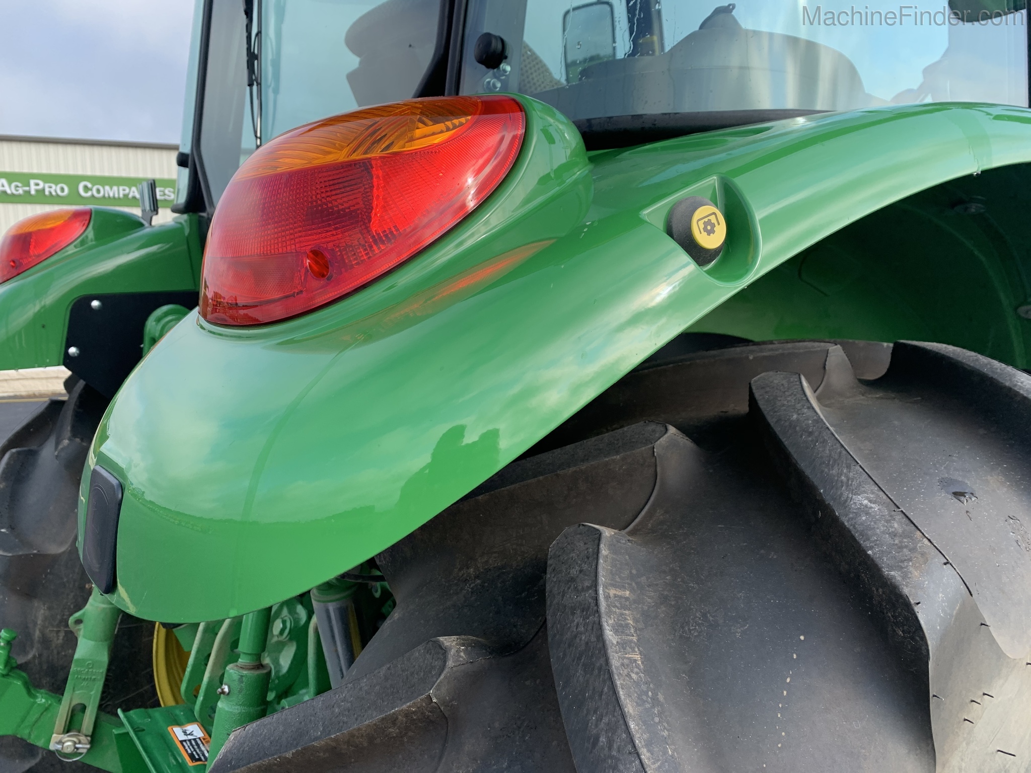 2019 John Deere 5090M Image 8