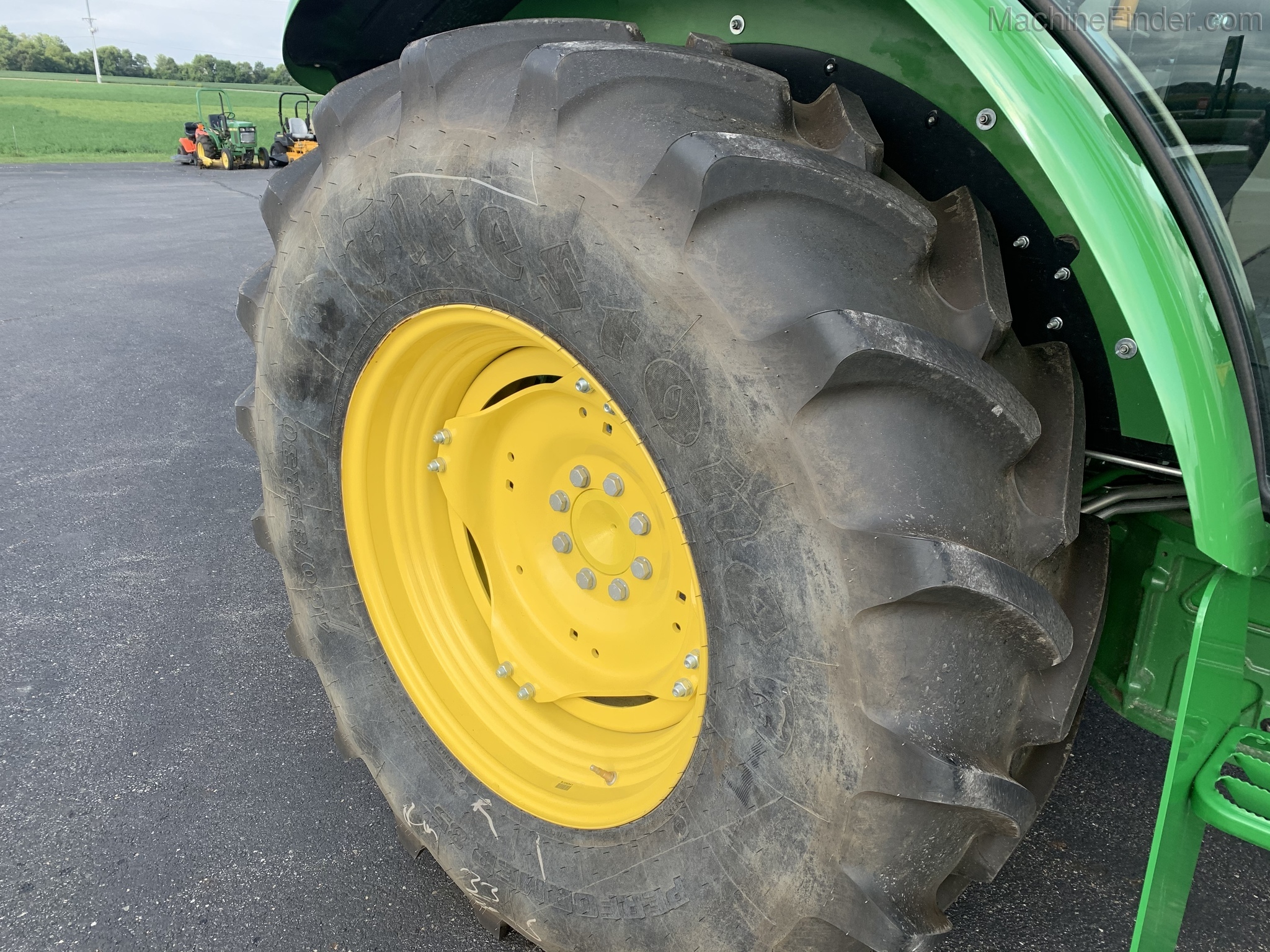 2019 John Deere 5090M Image 9