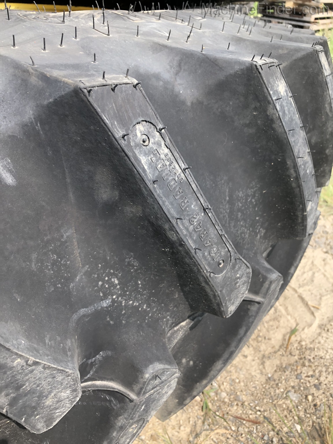 John Deere 480/80R42 Image 6