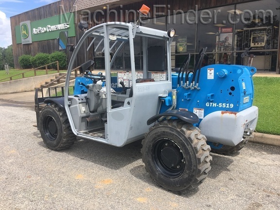 2012 Genie GTH5519 Image 2