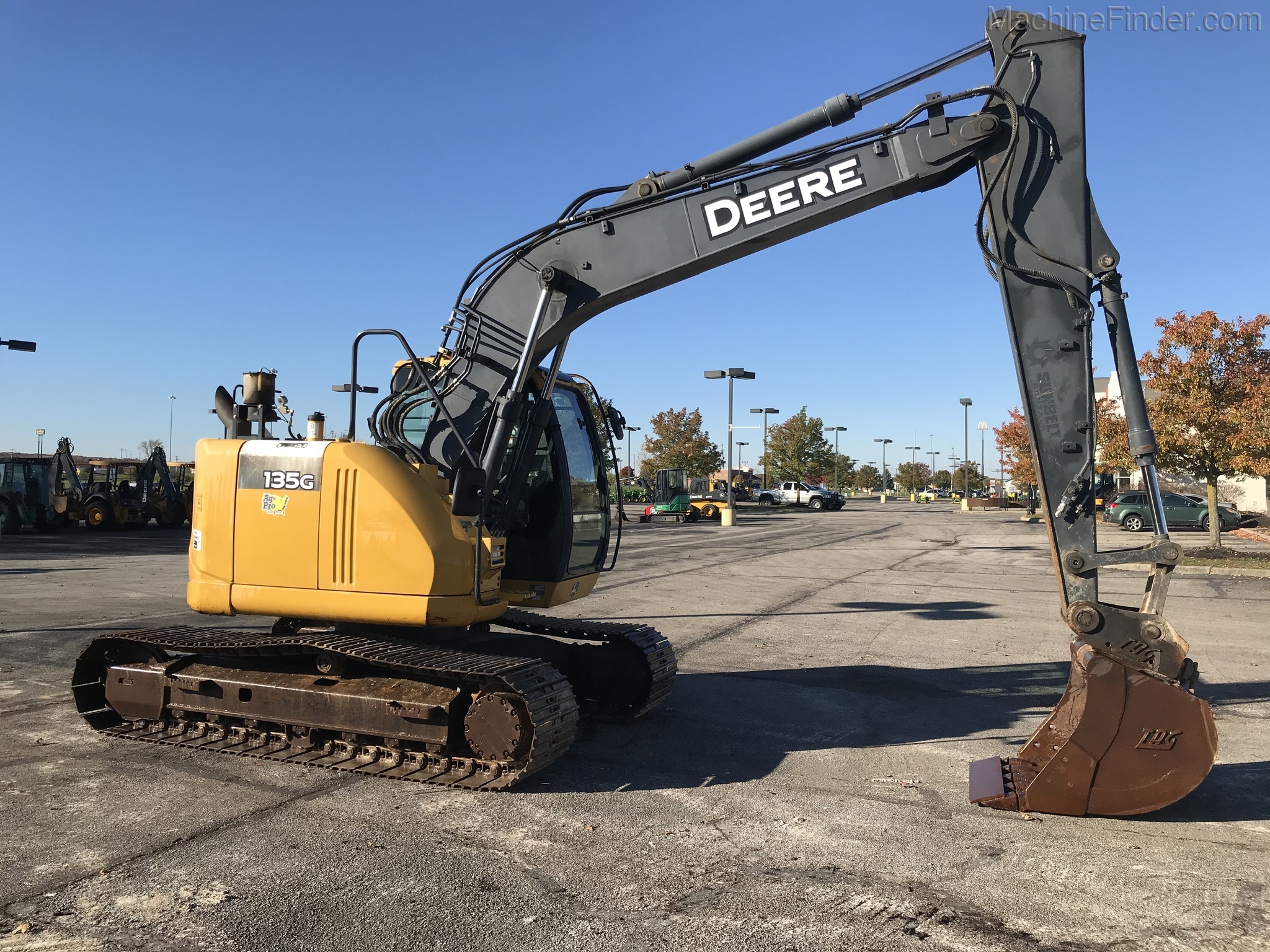 2013 John Deere 135G Image 4