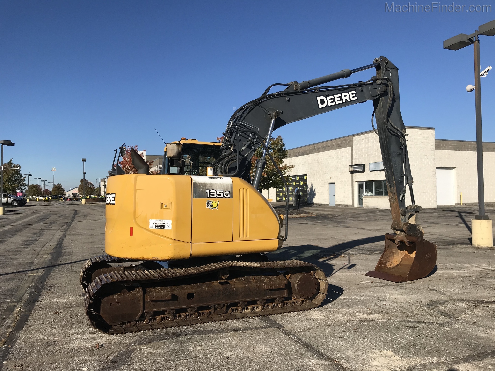 2013 John Deere 135G Image 3