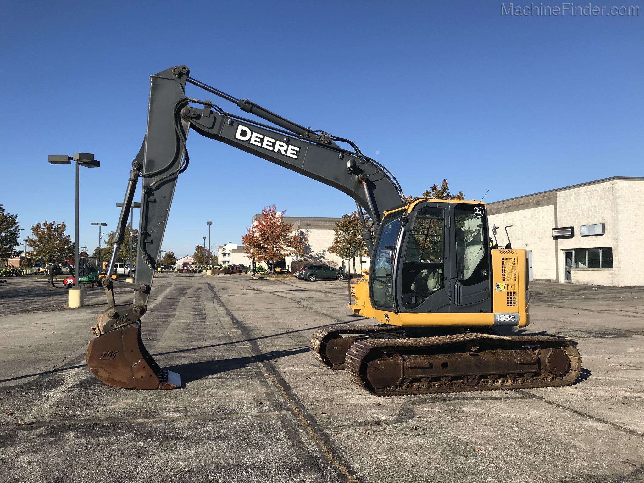 2013 John Deere 135G Image 1