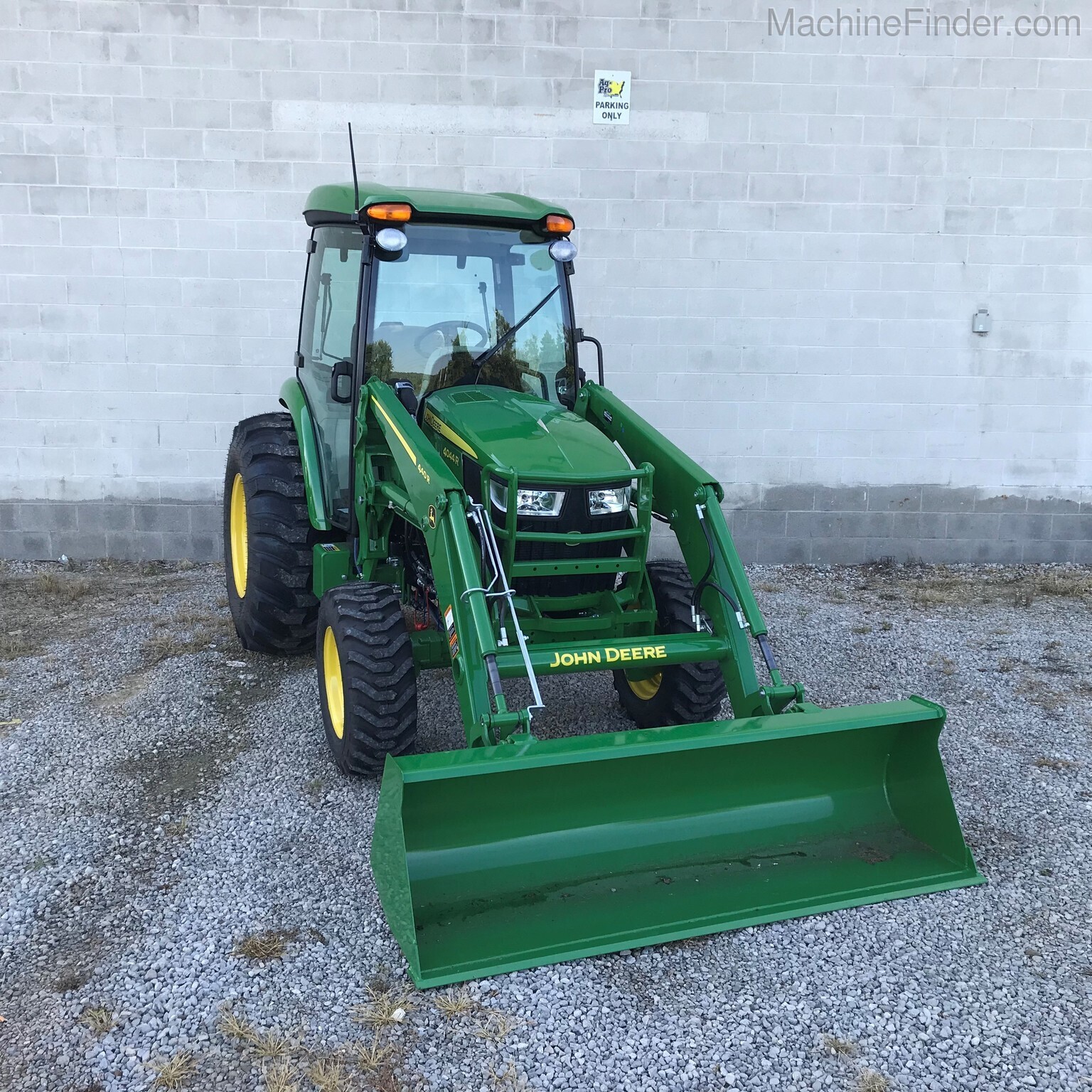 2020 John Deere 4044R Image 1