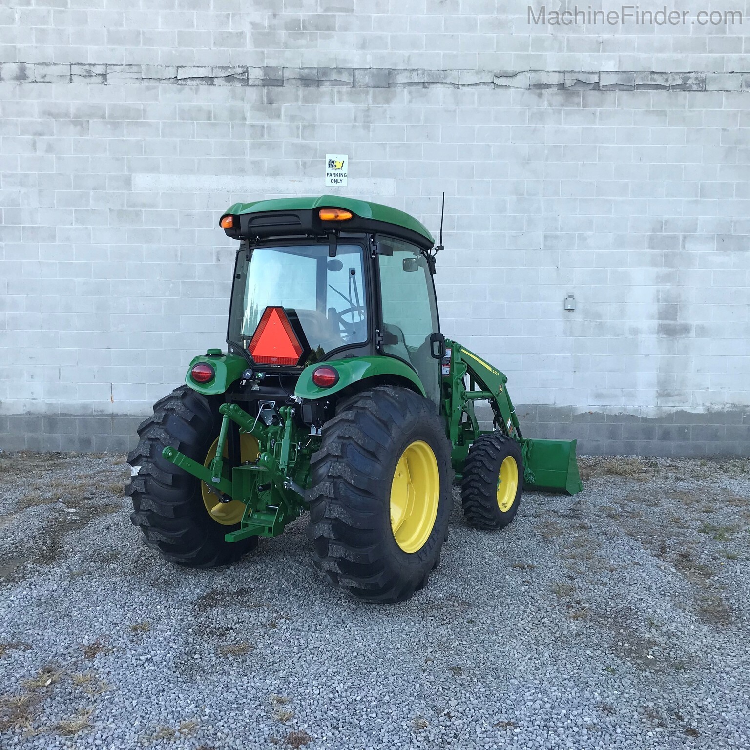 2020 John Deere 4044R Image 4