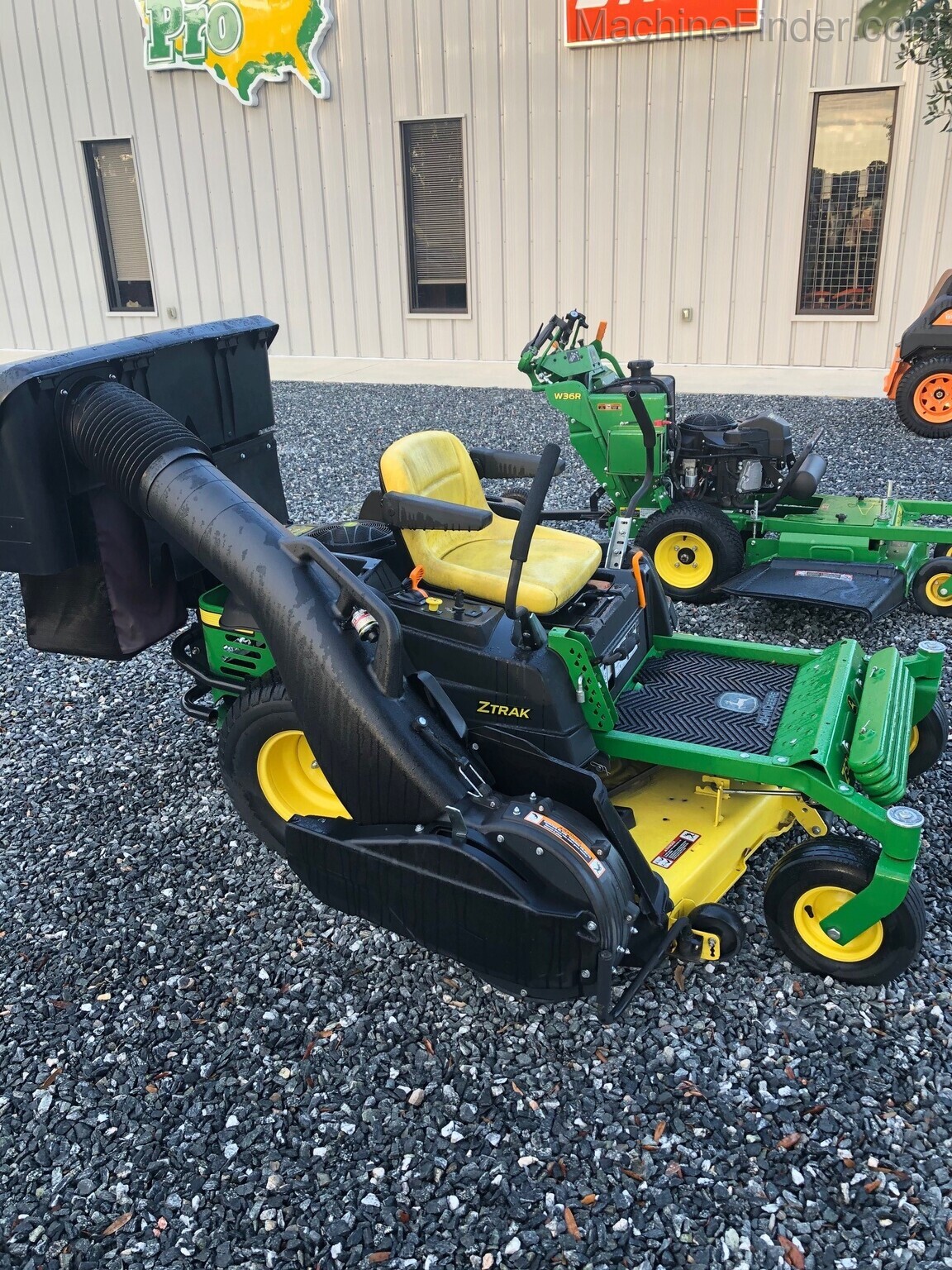 2017 John Deere Z525E Image 2