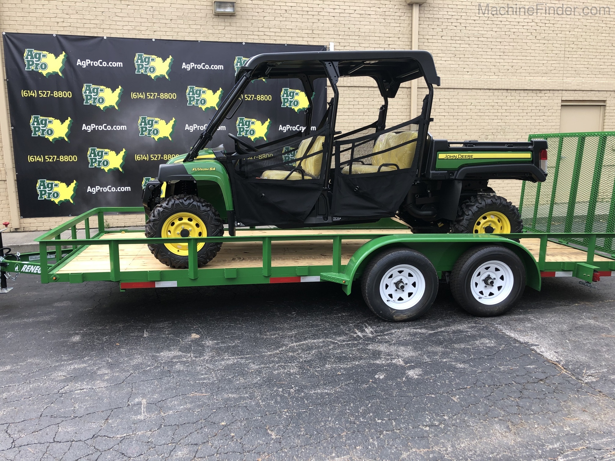 2020 John Deere 825M S4 Image 1