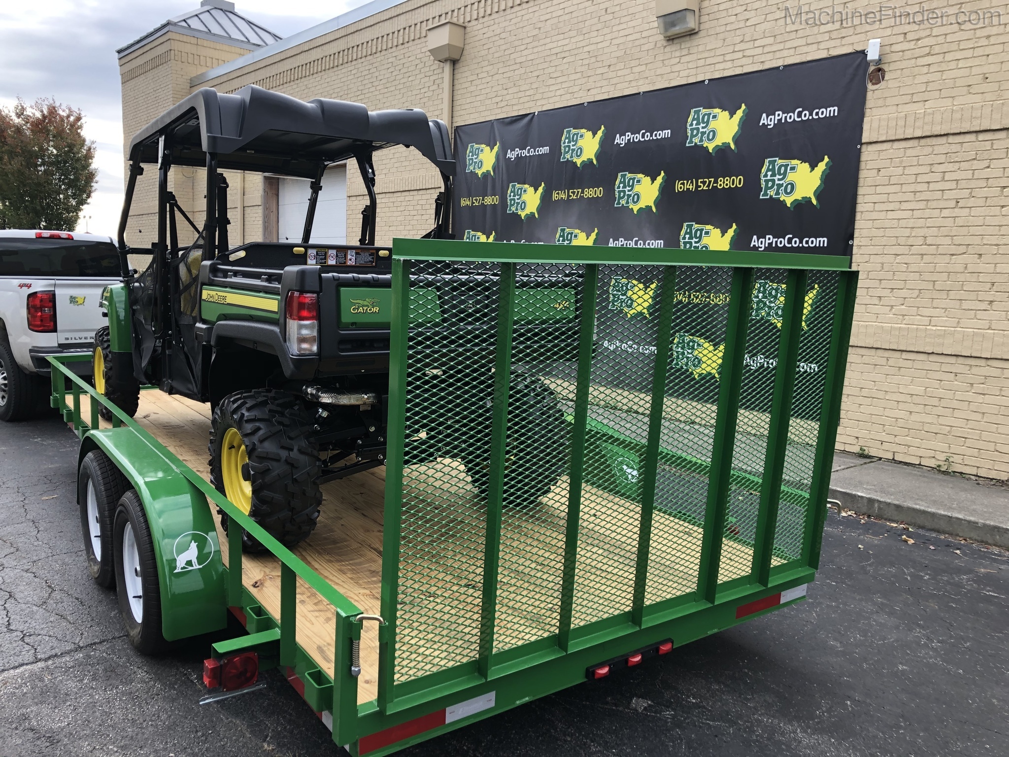 2020 John Deere 825M S4 Image 3