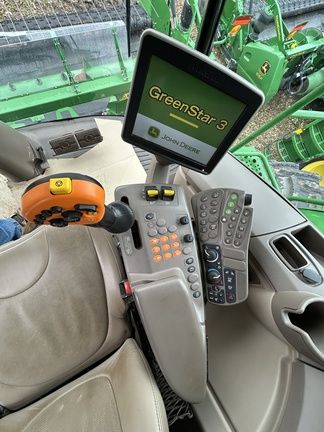 Used 2016 John Deere S680 Combines at Horizon Ag & Turf in Falher, AB - Photo8