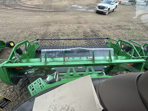 Used 2016 John Deere S680 Combines at Horizon Ag & Turf in Falher, AB - Photo9