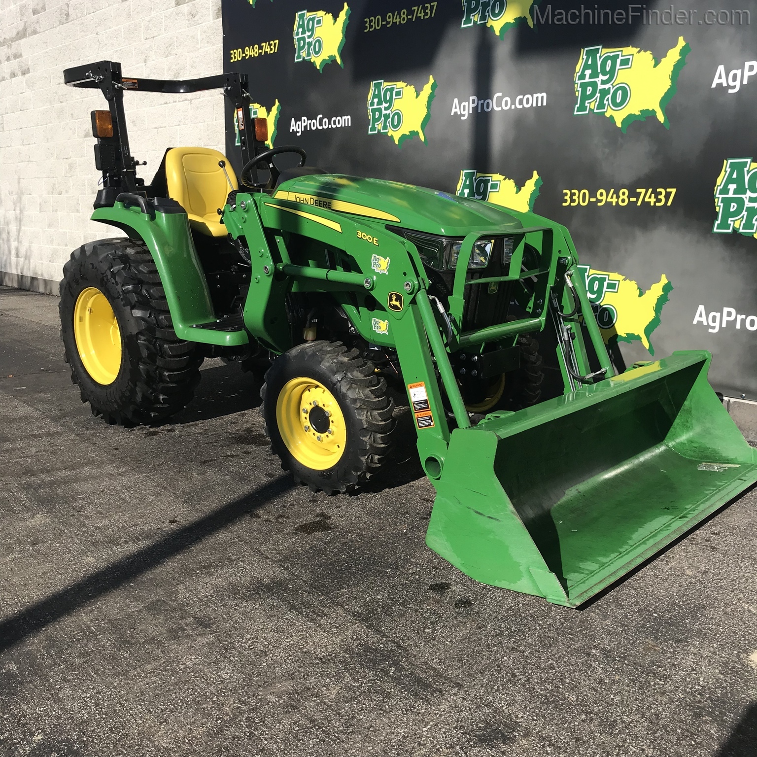 2019 John Deere 3025E Image 1