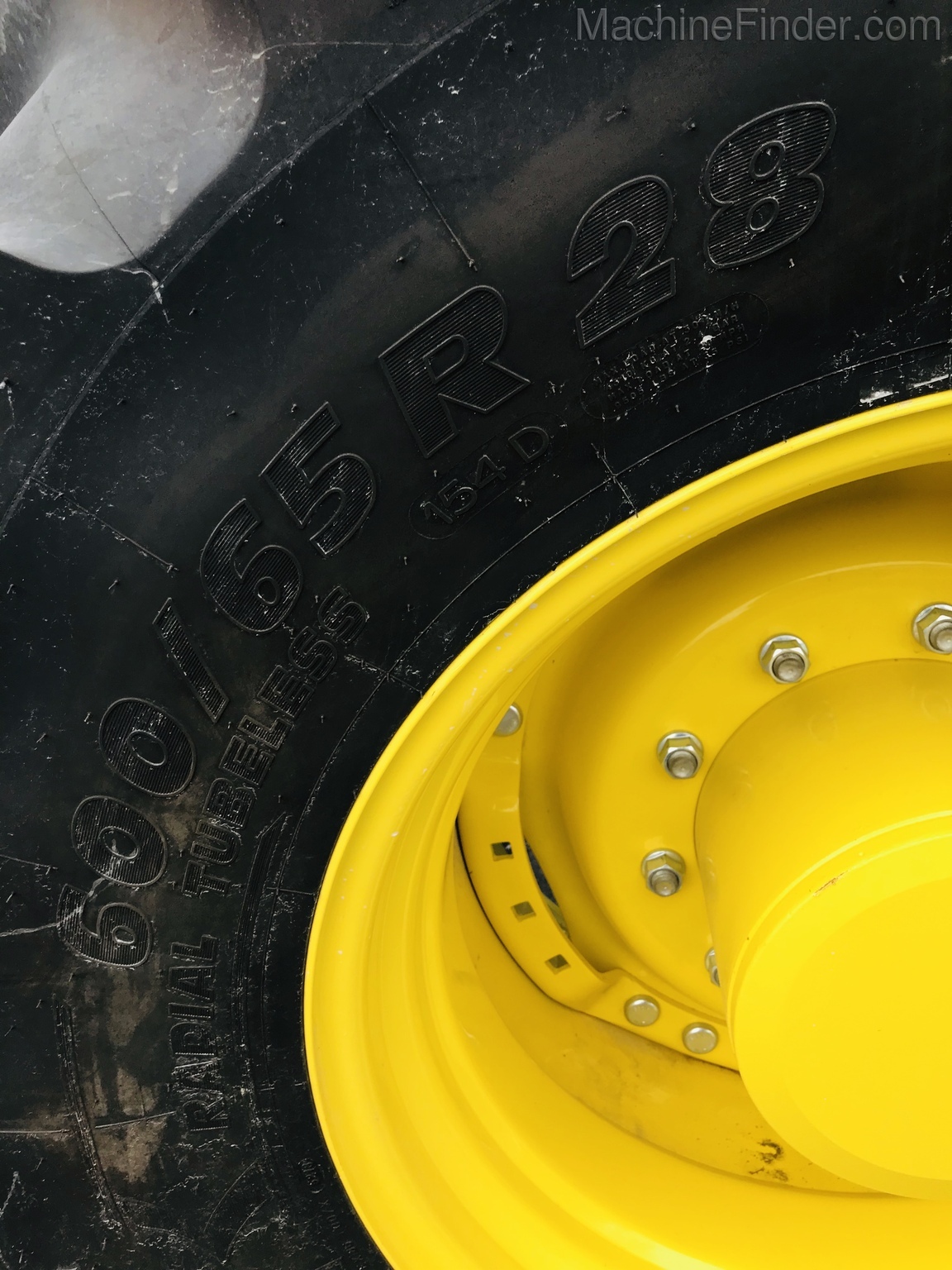 2019 John Deere 6215R Image 11