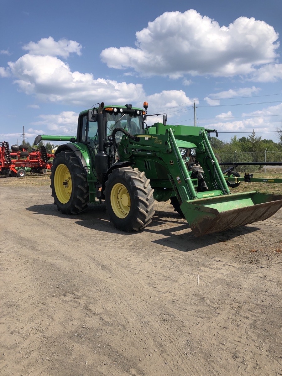 2017 John Deere 6145M Image 8