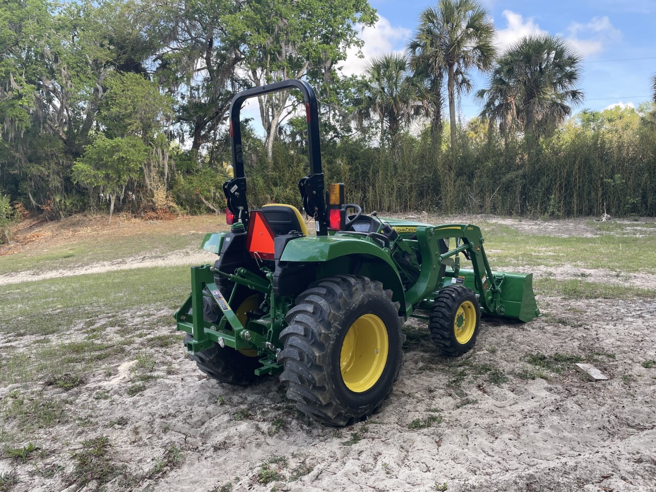 2023 John Deere 3043D Image 6