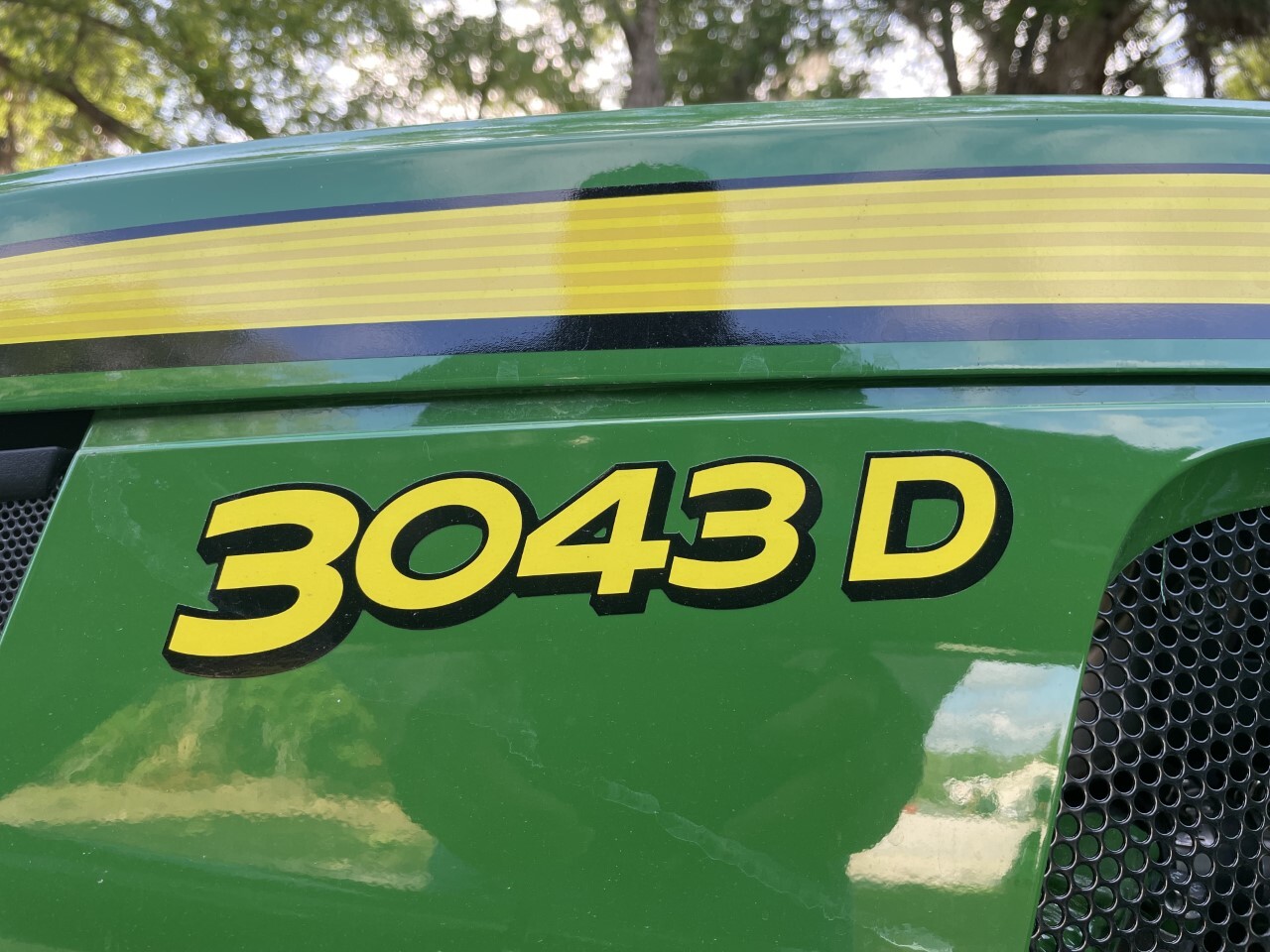 2023 John Deere 3043D Image 10