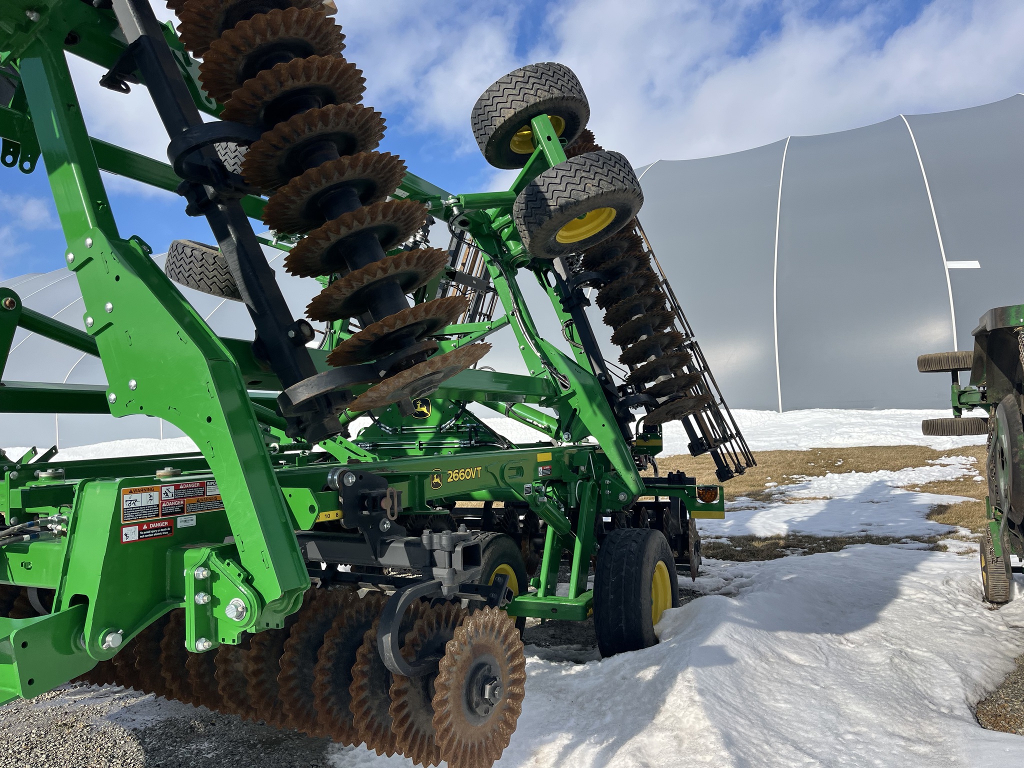 2023 John Deere 2660VT Image 5