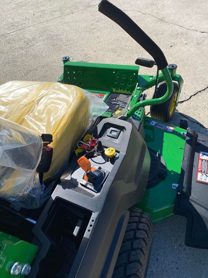 2025 John Deere Z530M Image 5