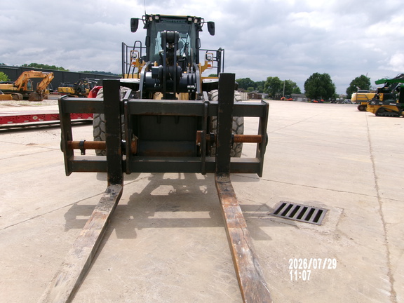2023 John Deere 824P