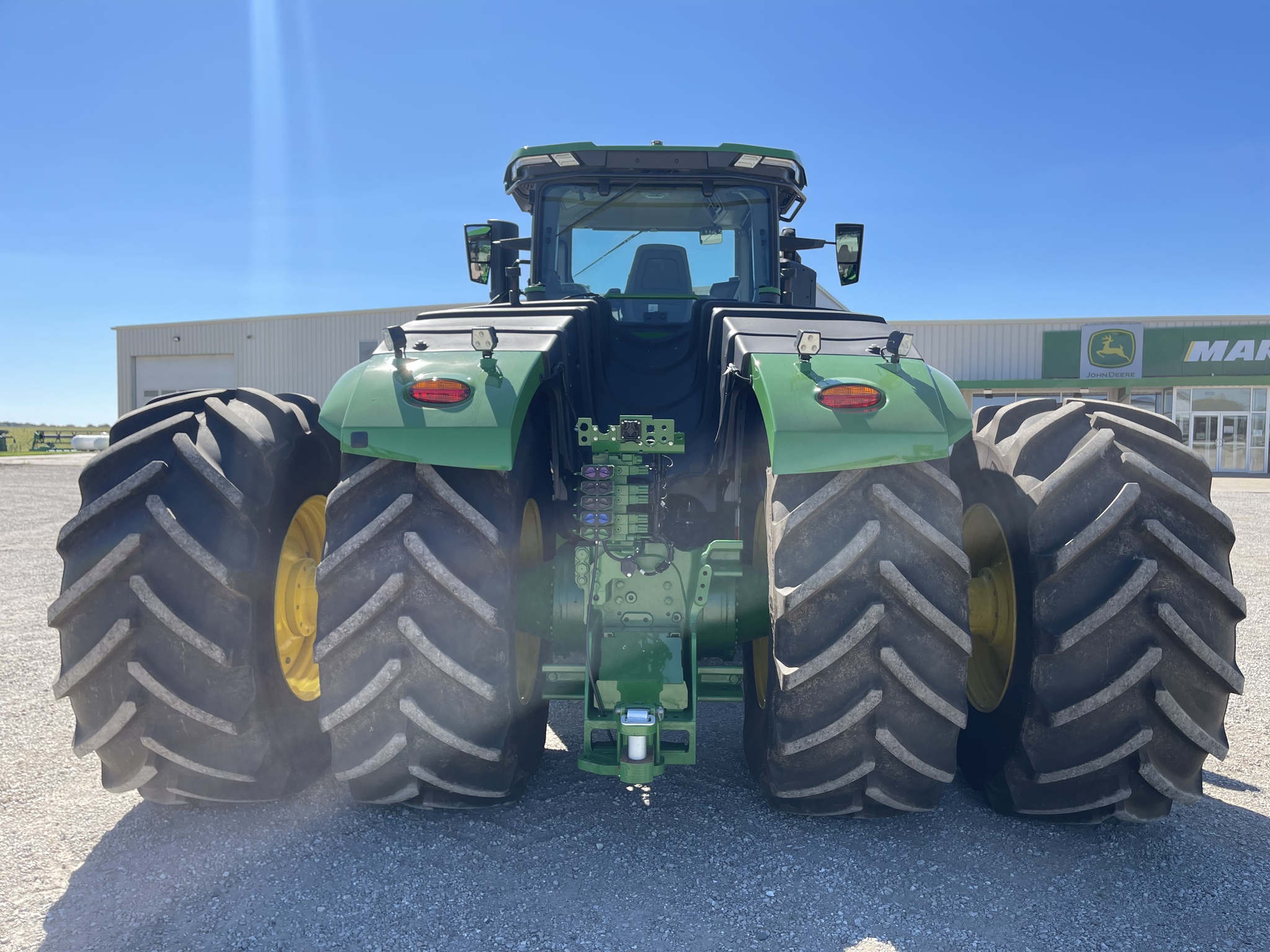  2023 John Deere 9R 490 at Heritage Tractor in Brimfield, IL