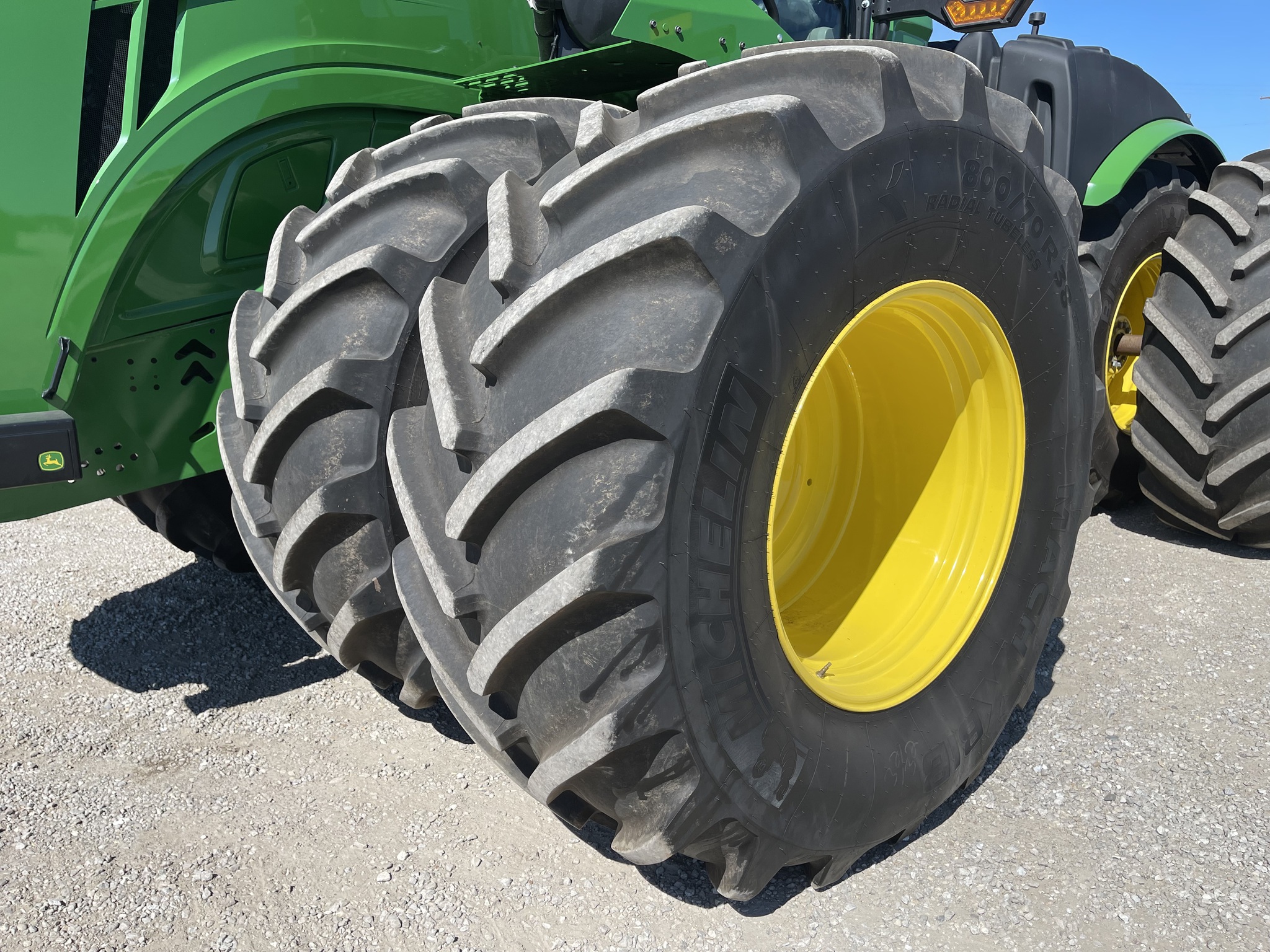  2023 John Deere 9R 490 at Heritage Tractor in Brimfield, IL