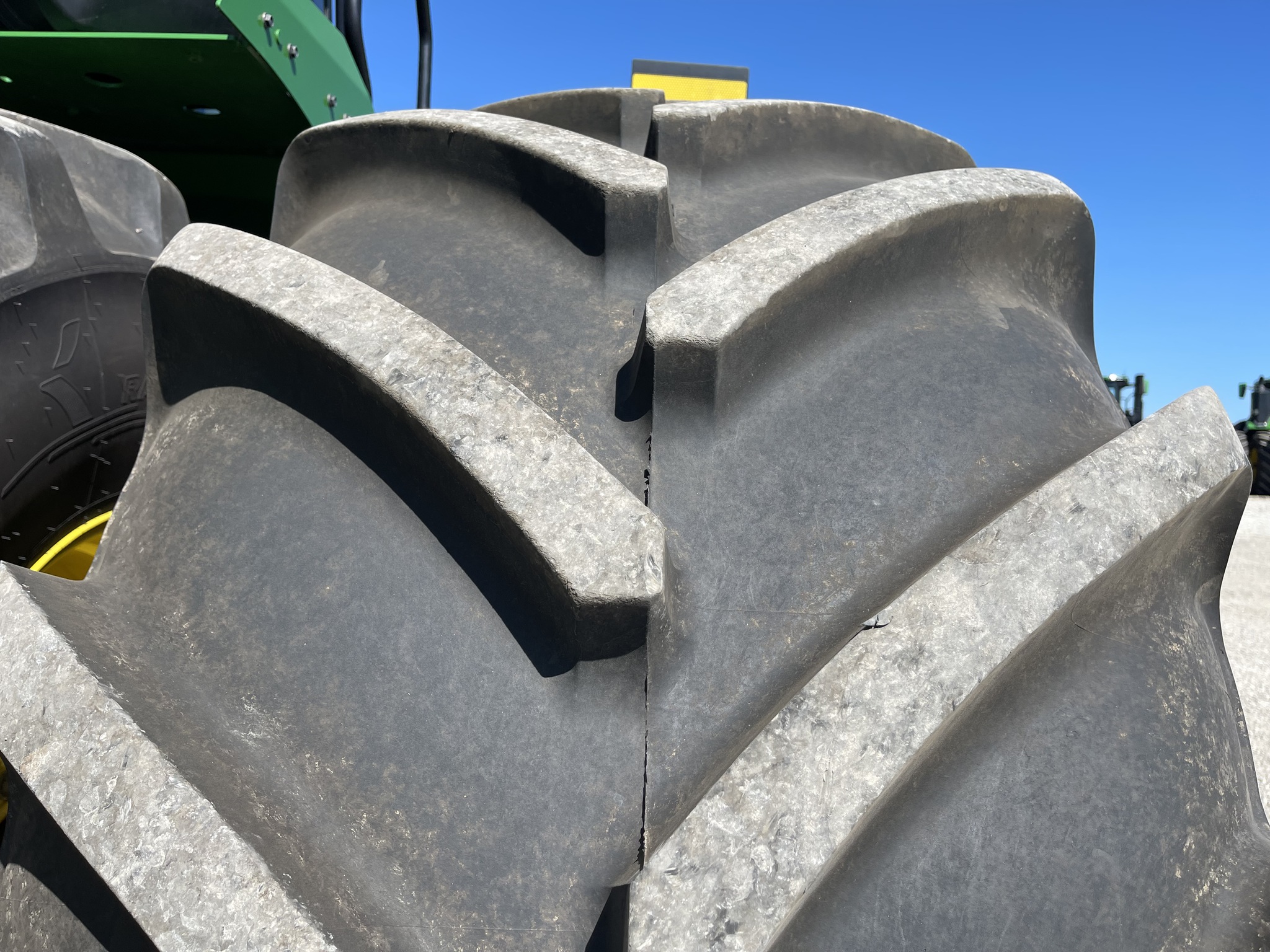  2023 John Deere 9R 490 at Heritage Tractor in Brimfield, IL