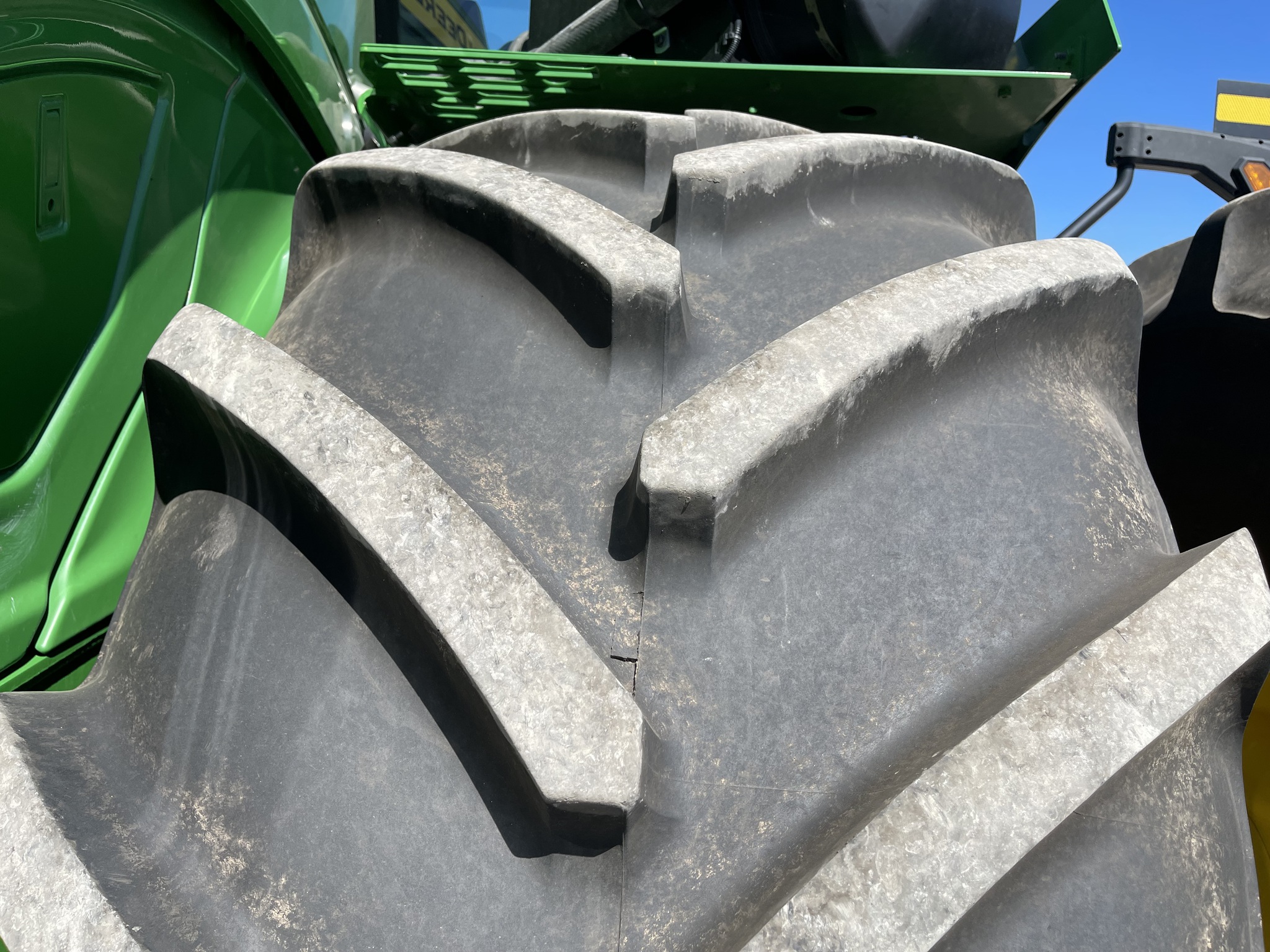  2023 John Deere 9R 490 at Heritage Tractor in Brimfield, IL