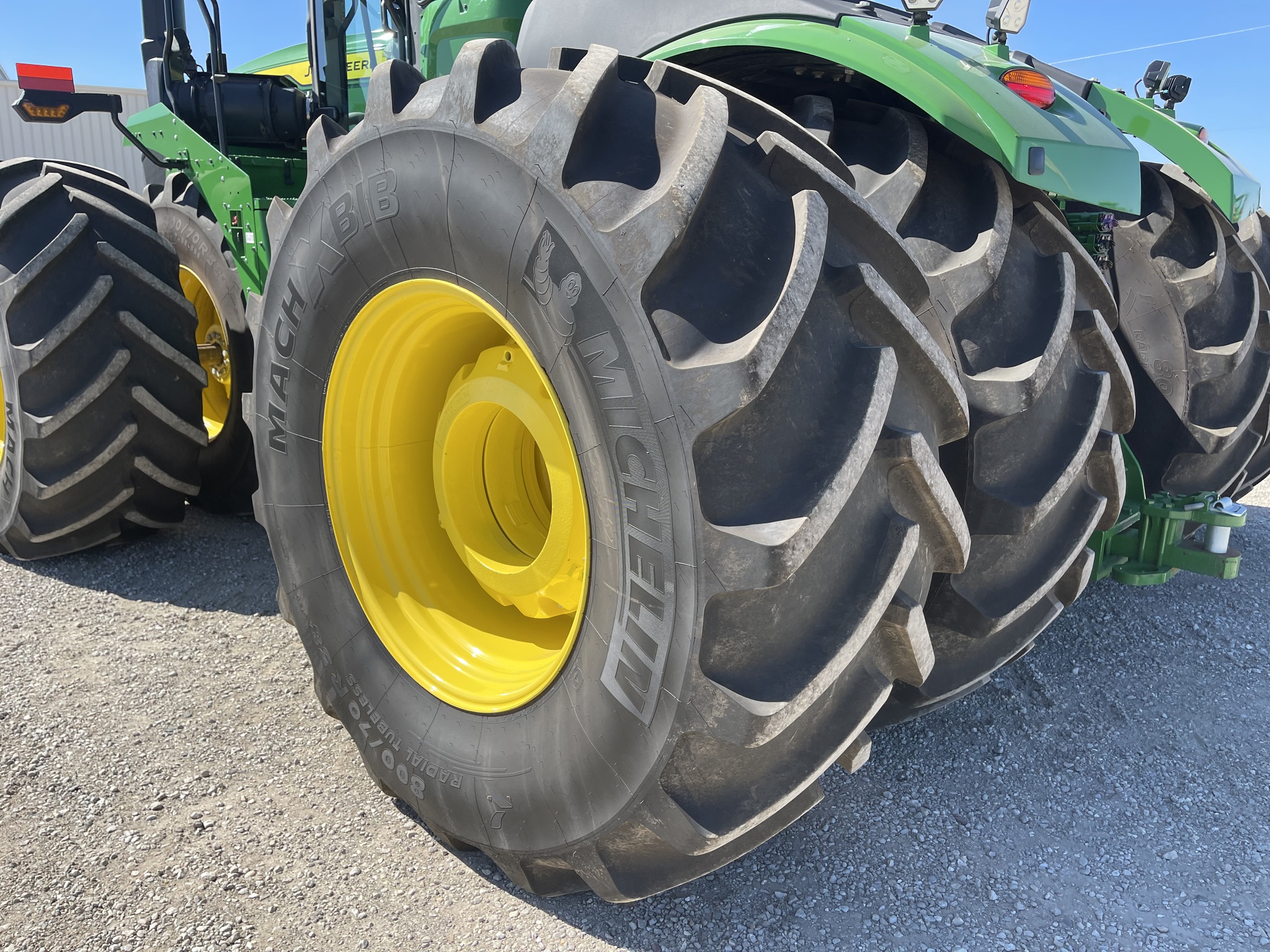  2023 John Deere 9R 490 at Heritage Tractor in Brimfield, IL