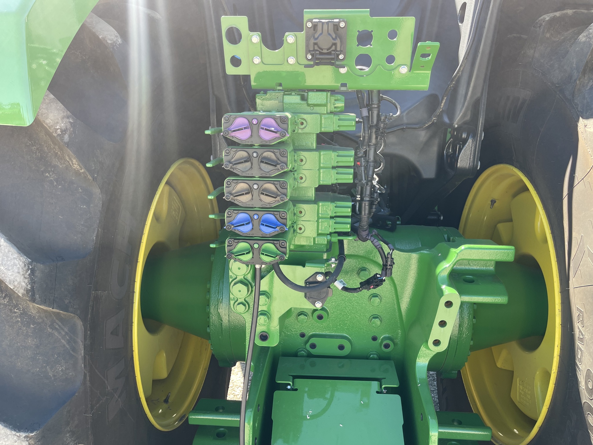  2023 John Deere 9R 490 at Heritage Tractor in Brimfield, IL
