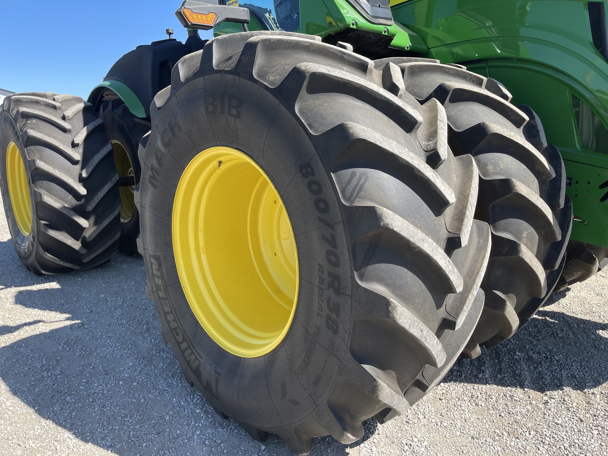  2023 John Deere 9R 490 at Heritage Tractor in Brimfield, IL
