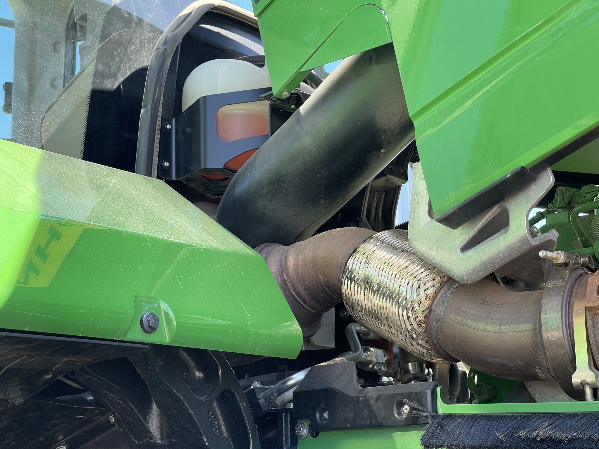  2023 John Deere 9R 490 at Heritage Tractor in Brimfield, IL