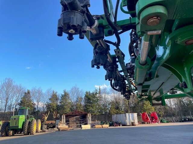 2022 John Deere R4023 Image 16