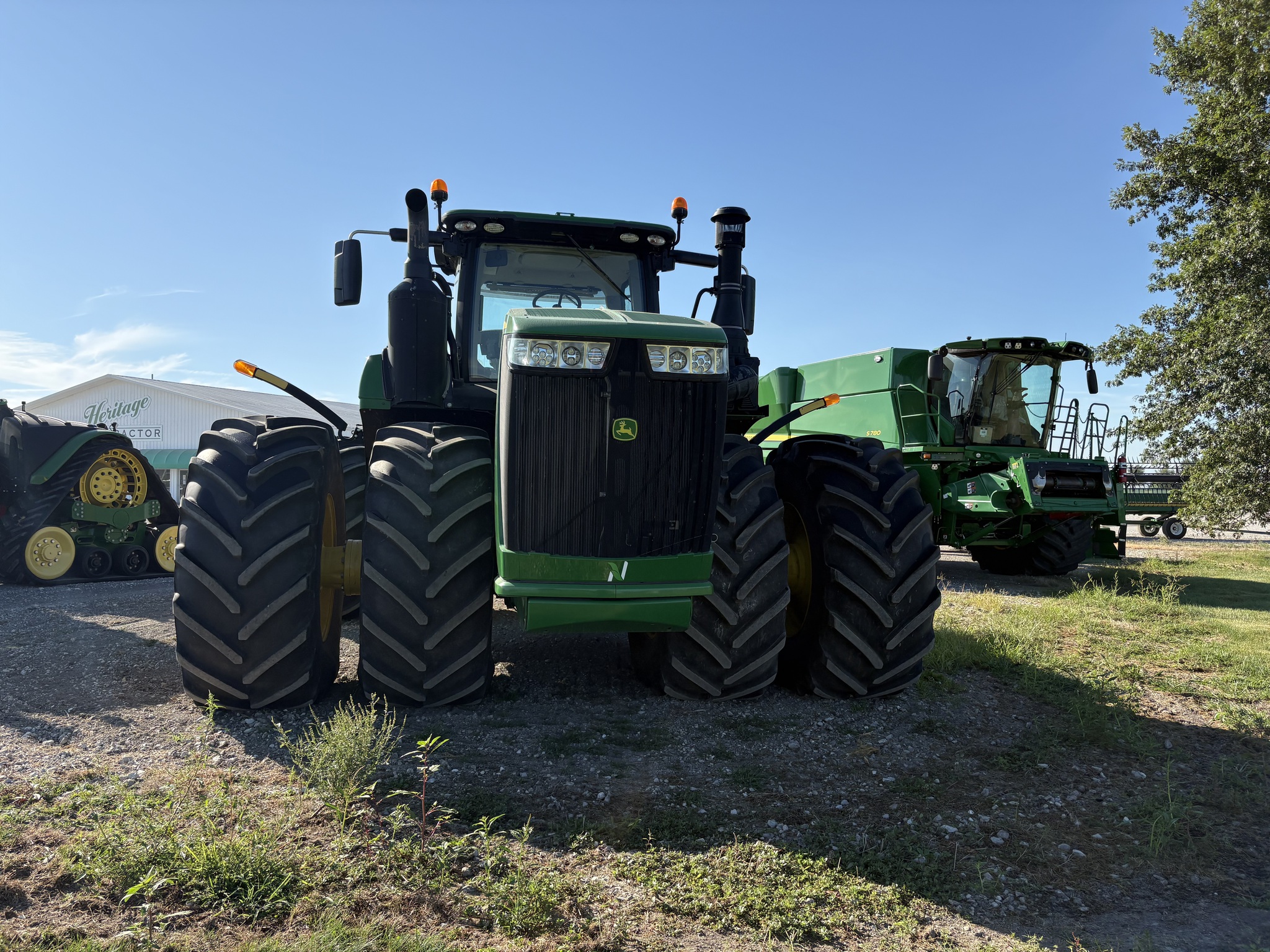  2021 John Deere 9520R at Heritage Tractor in Carthage, IL