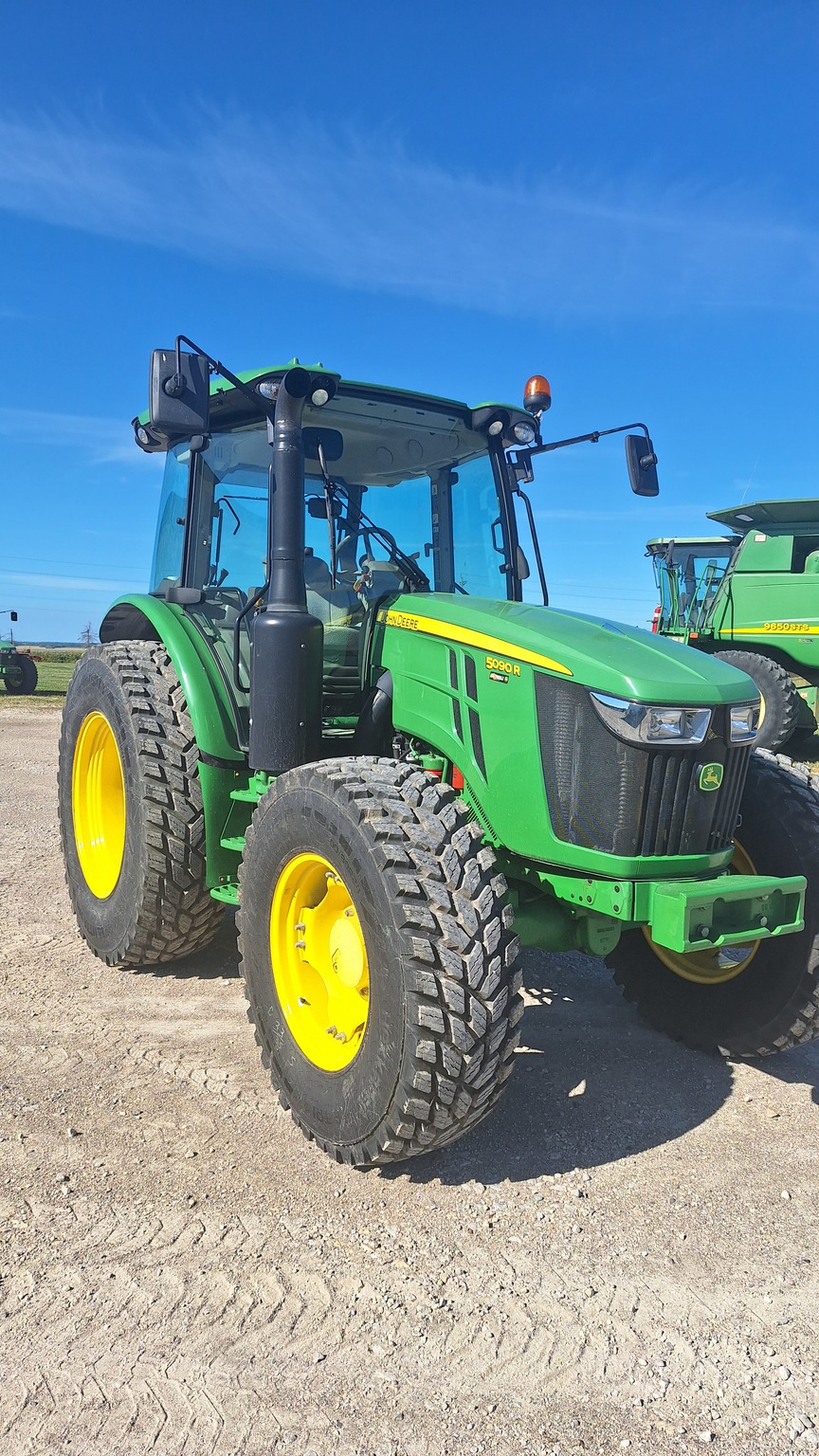 2019 John Deere 5090R Image 5