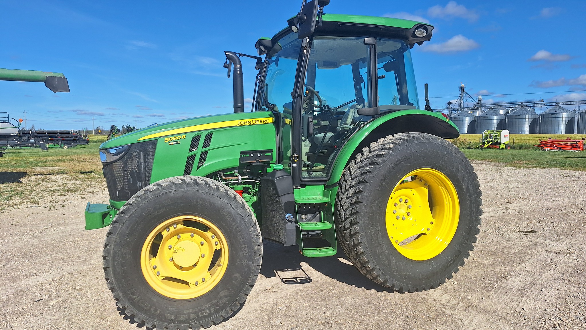 2019 John Deere 5090R Image 3