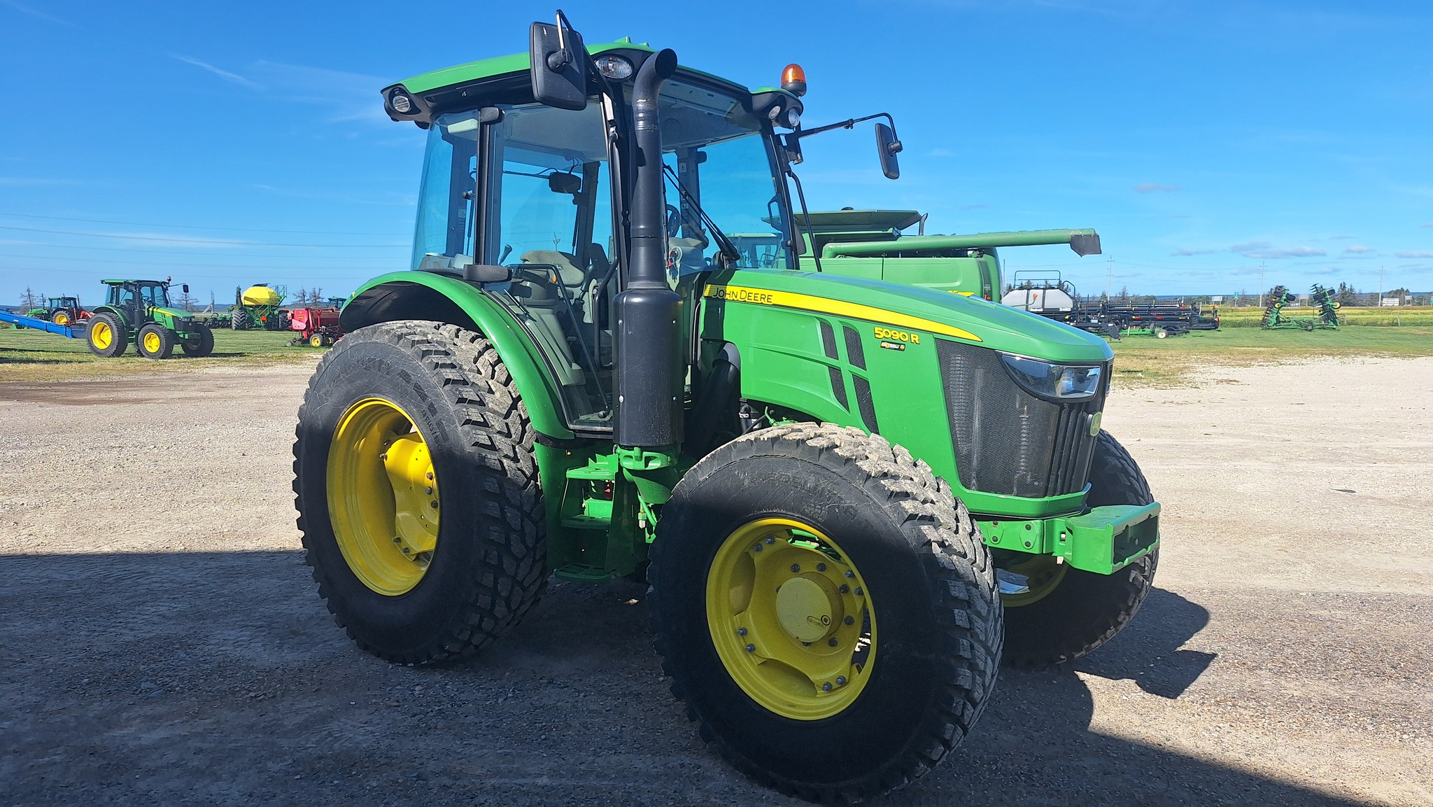 2019 John Deere 5090R Image 8