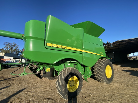 John Deere S680 image 9