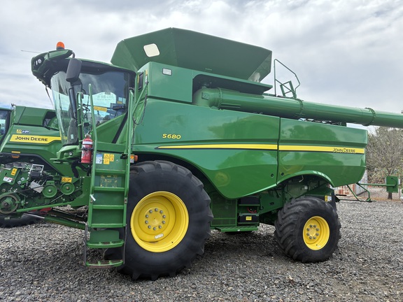 John Deere S680 image 4