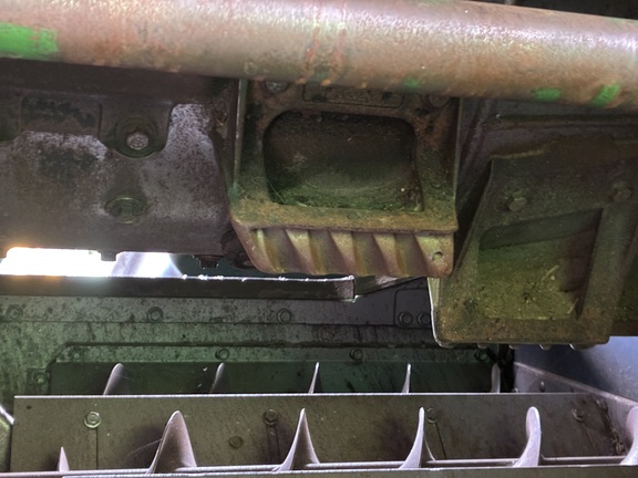 John Deere S680 image 27